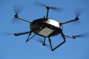 ドローンが軽井沢の課題を解決へ　渋滞緩和から防災まで見えた新たな可能性