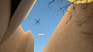 大型ドローン,太陽光パネル,CO2削減,大阪万博